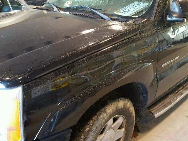 1GYEK63NX4R218050 - 2004 CADILLAC ESCALADE L BLACK photo 9