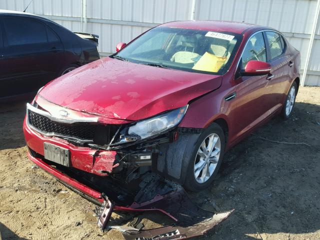 5XXGM4A71DG113479 - 2013 KIA OPTIMA LX MAROON photo 2