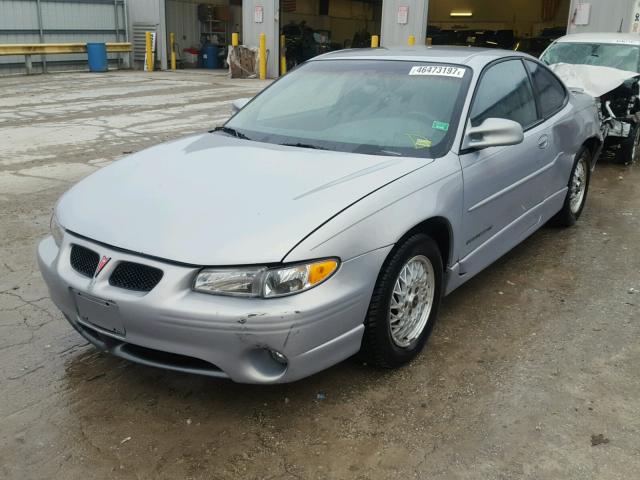 1G2WP12K7YF139131 - 2000 PONTIAC GRAND PRIX SILVER photo 2