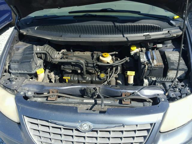 1C8GJ25342B653477 - 2002 CHRYSLER VOYAGER BLUE photo 7