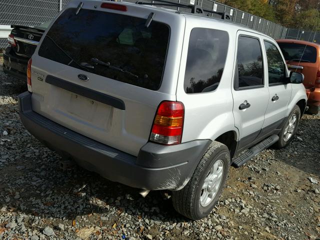 1FMCU03133KA05719 - 2003 FORD ESCAPE XLT SILVER photo 4