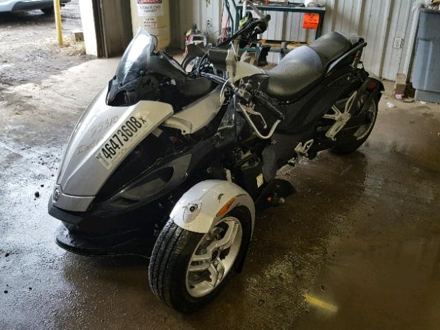 2BXJABA169V000194 - 2009 CAN-AM SPYDER ROA SILVER photo 2