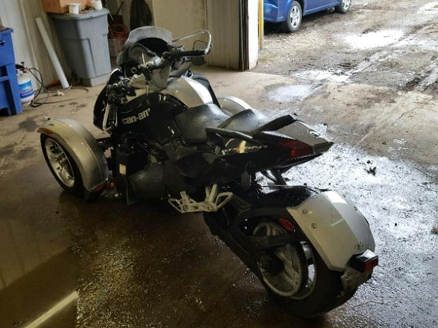 2BXJABA169V000194 - 2009 CAN-AM SPYDER ROA SILVER photo 3