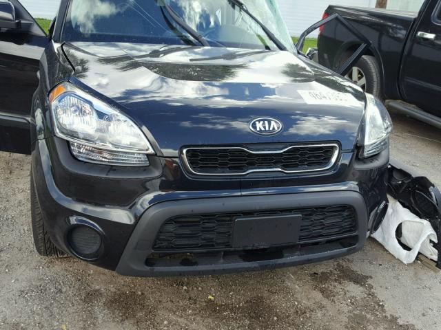 KNDJT2A55D7532987 - 2013 KIA SOUL BLACK photo 7