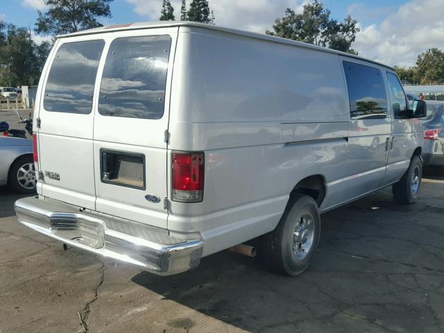 1FTSS34S45HA33785 - 2005 FORD ECONOLINE WHITE photo 4