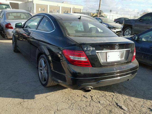 WDDGJ4HB3DF960382 - 2013 MERCEDES-BENZ C 250 BLACK photo 3