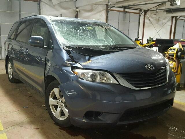 5TDKK3DC0FS688791 - 2015 TOYOTA SIENNA LE BLUE photo 1