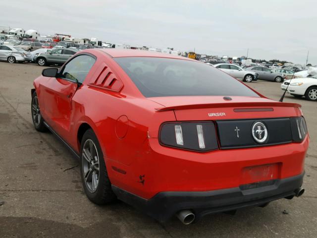 1ZVBP8AN8A5108879 - 2010 FORD MUSTANG RED photo 3