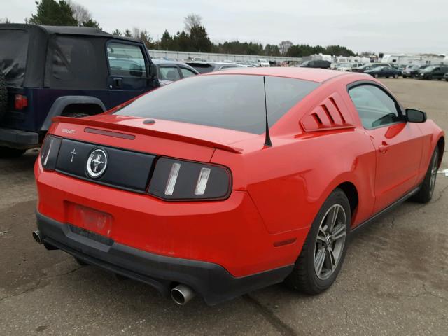 1ZVBP8AN8A5108879 - 2010 FORD MUSTANG RED photo 4