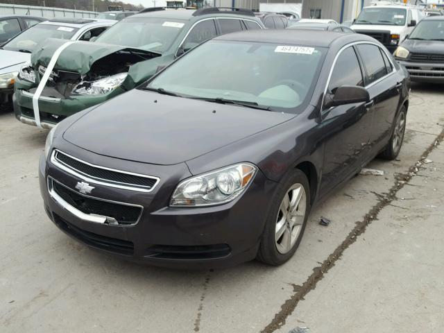 1G1ZB5E13BF197884 - 2011 CHEVROLET MALIBU LS رمادي صورة 2