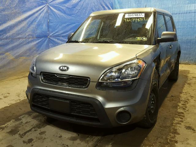 KNDJT2A51D7530217 - 2013 KIA SOUL SILVER photo 2