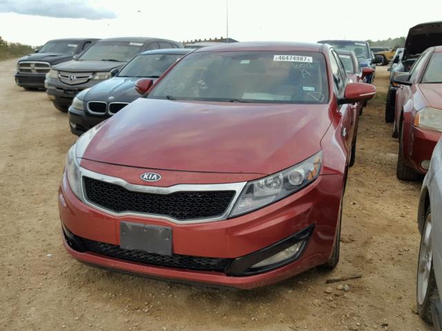 5XXGM4A74CG039487 - 2012 KIA OPTIMA LX RED photo 2