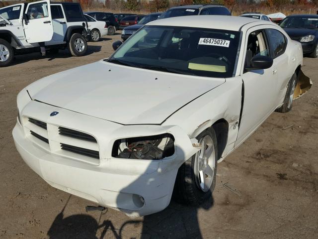 2B3KA43G28H303361 - 2008 DODGE CHARGER WHITE photo 2