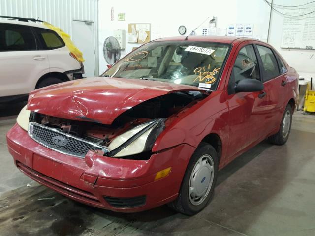 1FAFP34N26W164598 - 2006 FORD FOCUS RED photo 2