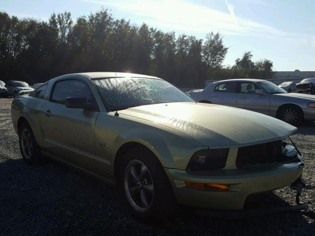 1ZVHT82H065219061 - 2006 FORD MUSTANG GT GREEN photo 1