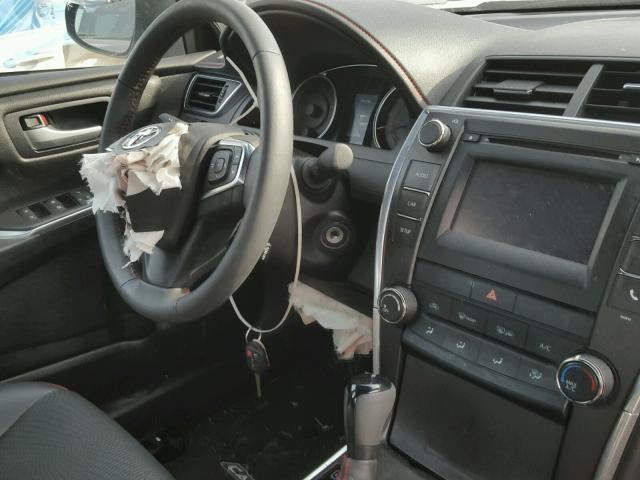 4T1BF1FK0HU758555 - 2017 TOYOTA CAMRY LE გრაფიტი ფოტო 9