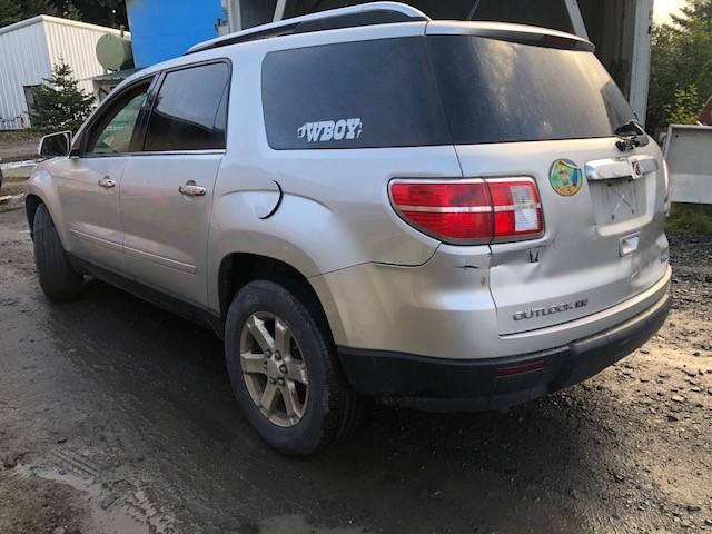 5GZEV23D69J134650 - 2009 SATURN OUTLOOK XR 银色 照片 3