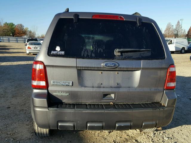 1FMCU9D77AKC60393 - 2010 FORD ESCAPE XLT GRAY photo 10