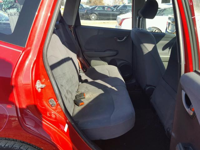 JHMGE88279S061821 - 2009 HONDA FIT RED photo 6