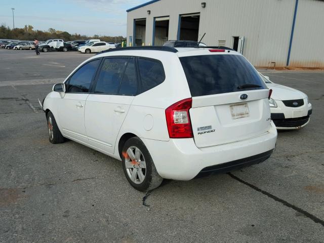 KNAFG526287149613 - 2008 KIA RONDO LX WHITE photo 3