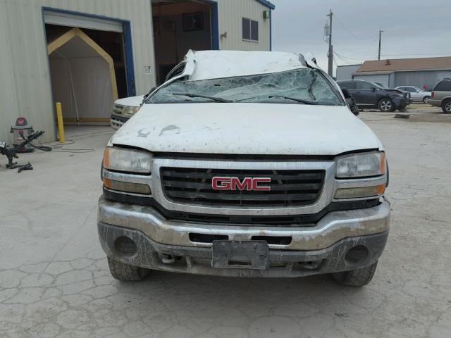 1GTHC29U76E285920 - 2006 GMC SIERRA C25 WHITE photo 9