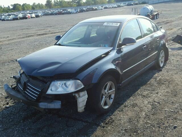 WVWRH63B64P203049 - 2004 VOLKSWAGEN PASSAT GLX BLUE photo 2