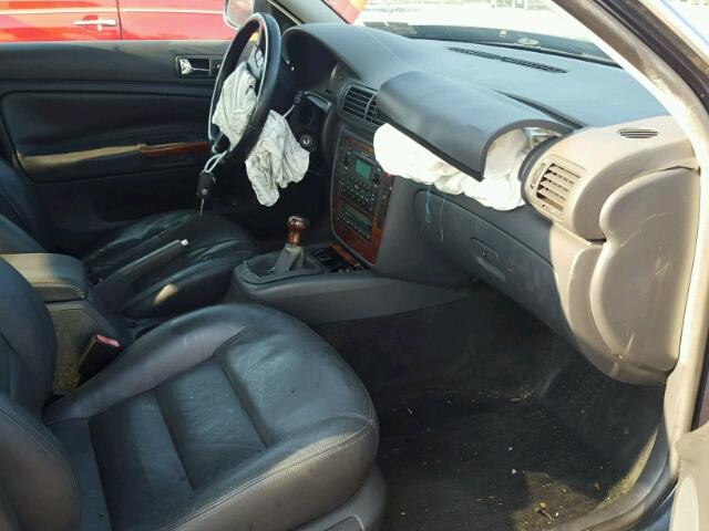 WVWRH63B64P203049 - 2004 VOLKSWAGEN PASSAT GLX BLUE photo 5