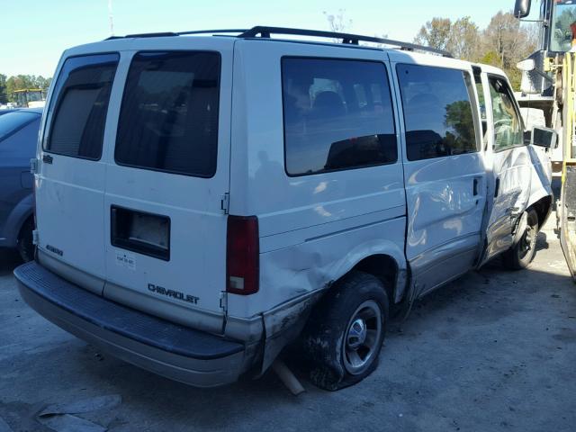 1GNDM19XX2B100651 - 2002 CHEVROLET ASTRO WHITE photo 4