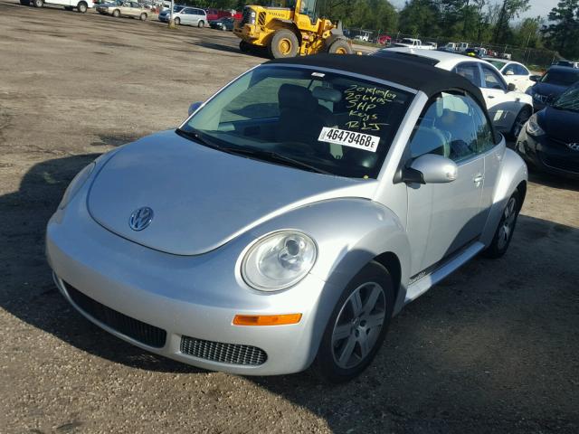 3VWPF31Y16M308624 - 2006 VOLKSWAGEN NEW BEETLE Gümüş foto 2