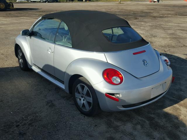 3VWPF31Y16M308624 - 2006 VOLKSWAGEN NEW BEETLE Gümüş foto 3