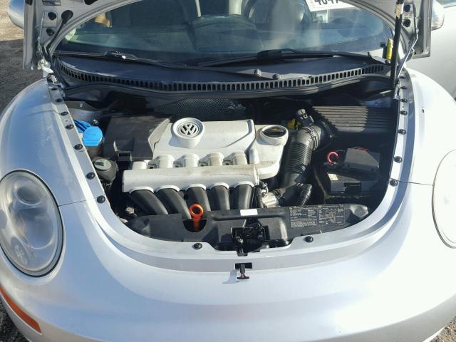 3VWPF31Y16M308624 - 2006 VOLKSWAGEN NEW BEETLE Gümüş foto 7