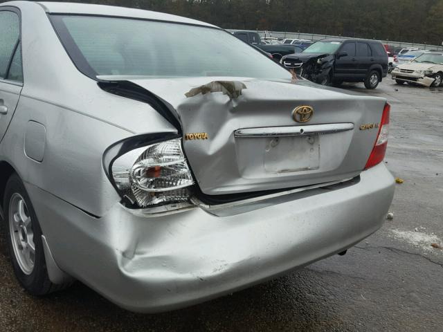 4T1BE32K42U594092 - 2002 TOYOTA CAMRY LE ვერცხლისფერი ფოტო 9