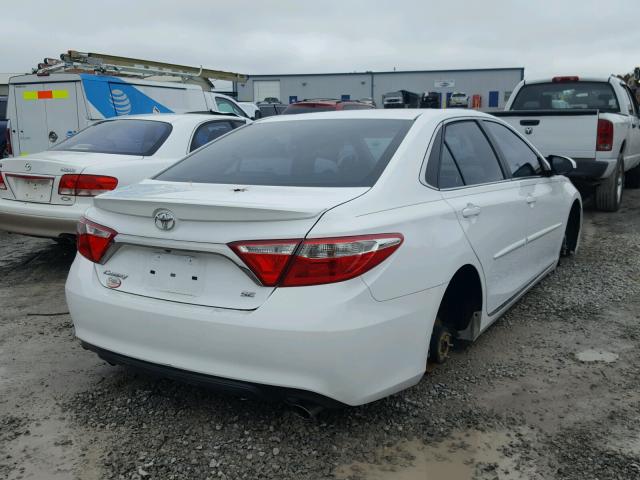 4T1BF1FK0HU675515 - 2017 TOYOTA CAMRY LE WHITE photo 4