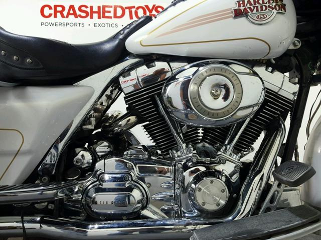 1HD1FC4177Y646170 - 2007 HARLEY-DAVIDSON FLHTCUI Ақ фото 11