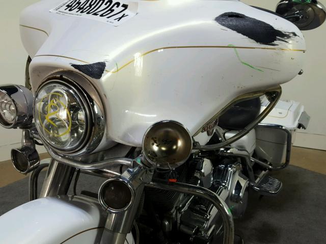 1HD1FC4177Y646170 - 2007 HARLEY-DAVIDSON FLHTCUI Ақ фото 15