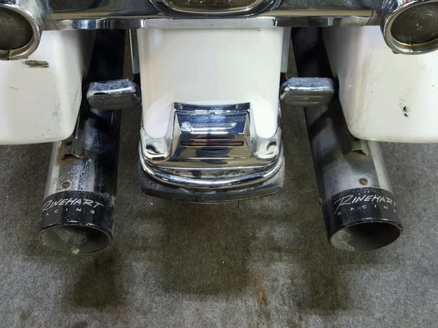 1HD1FC4177Y646170 - 2007 HARLEY-DAVIDSON FLHTCUI Ақ фото 17