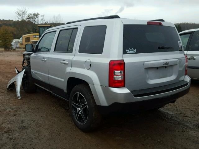 1J4NT1GA2BD132376 - 2011 JEEP PATRIOT SP SILVER photo 3