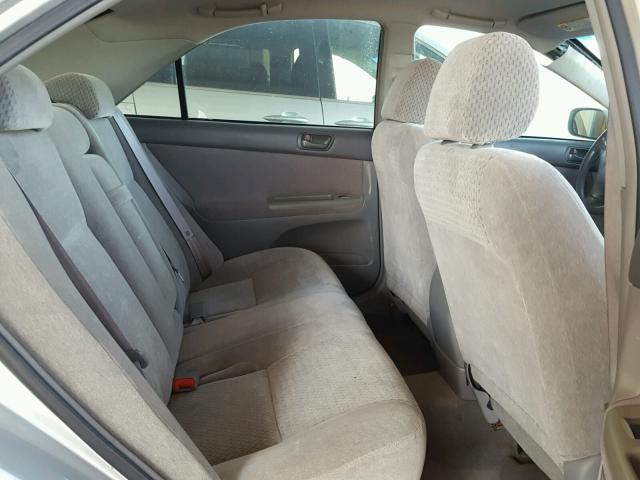 4T1BE32K02U602558 - 2002 TOYOTA CAMRY LE 银色 照片 6