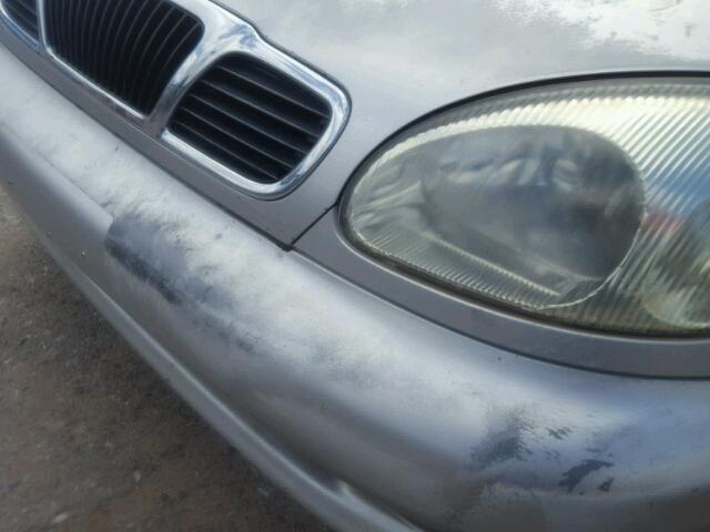 KLATA526X1B625365 - 2001 DAEWOO LANOS S 银色 照片 9