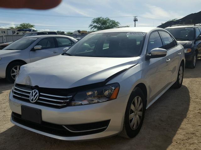 1VWAP7A34DC072872 - 2013 VOLKSWAGEN PASSAT S SILVER photo 2