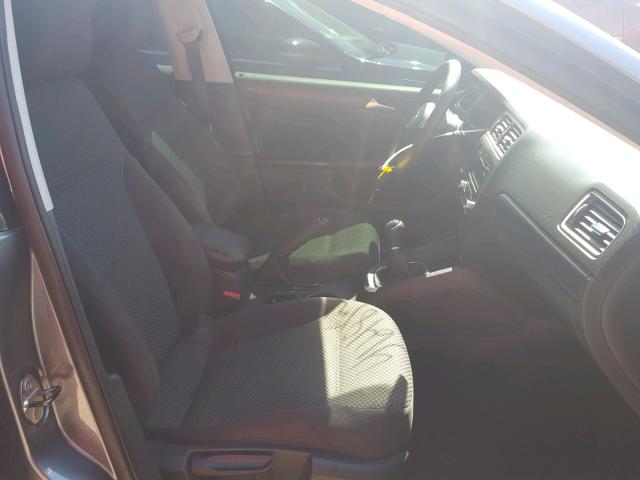 3VW1K7AJ4DM263039 - 2013 VOLKSWAGEN JETTA BASE Գրաֆիտ լուսանկար 5