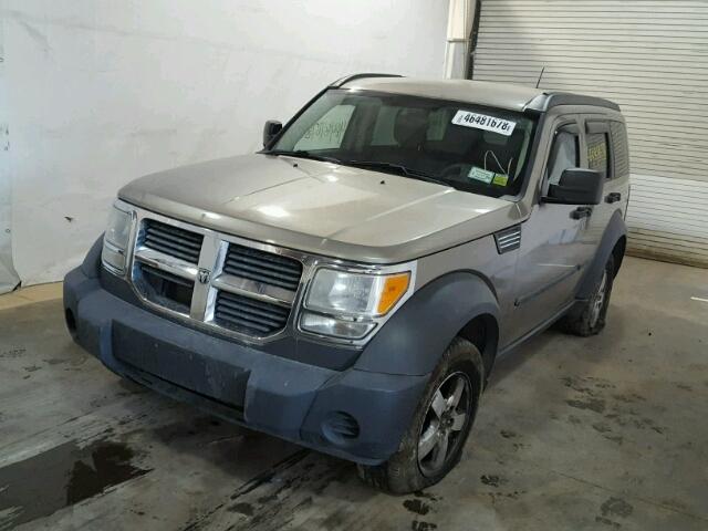 1D8GU28K27W607580 - 2007 DODGE NITRO SXT TAN photo 2