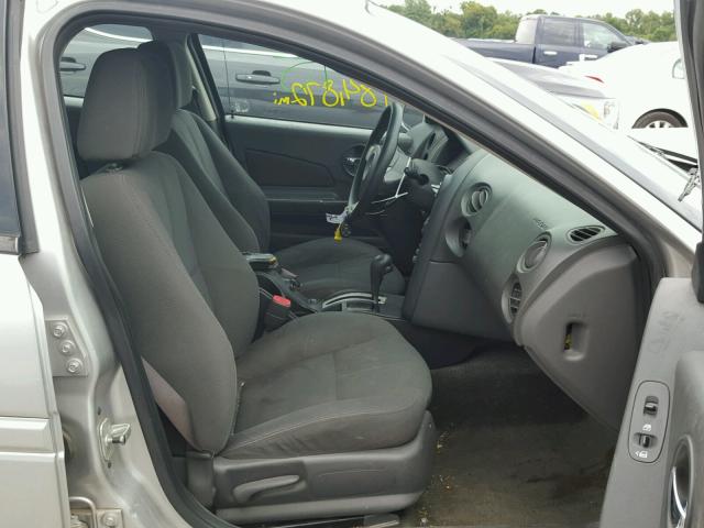 2G2WP522251252186 - 2005 PONTIAC GRAND PRIX Сріблястий фото 5