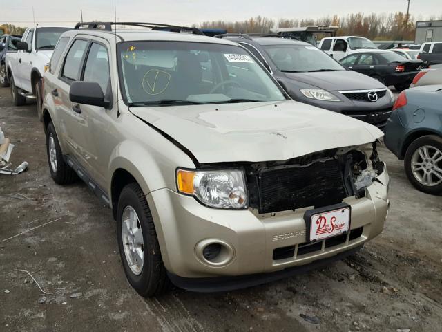 1FMCU9C77AKC72710 - 2010 FORD ESCAPE XLS GOLD photo 1