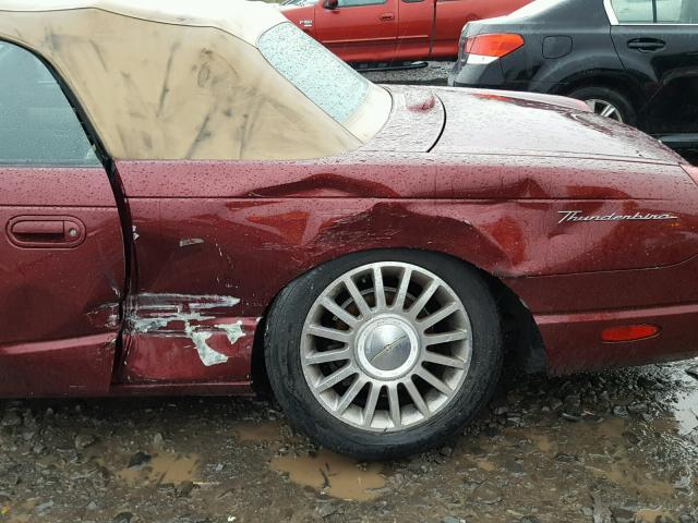 1FAHP60A94Y106700 - 2004 FORD THUNDERBIR MAROON photo 9