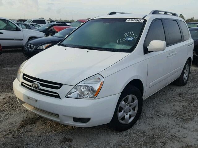 KNDMB133776124815 - 2007 KIA SEDONA EX WHITE photo 2