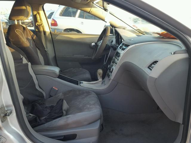 1G1ZC5E0XAF189560 - 2010 CHEVROLET MALIBU 1LT 银色 照片 5