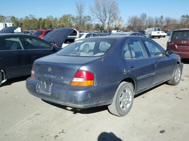 1N4DL01D1XC123279 - 1999 NISSAN ALTIMA XE BLUE photo 4