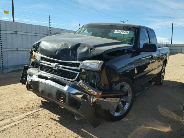 1GCEC19VX7Z197993 - 2007 CHEVROLET SILVERADO BLACK photo 2