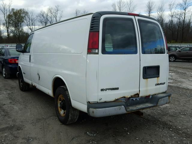 1GCHG35R711141666 - 2001 CHEVROLET EXPRESS G3 WHITE photo 3